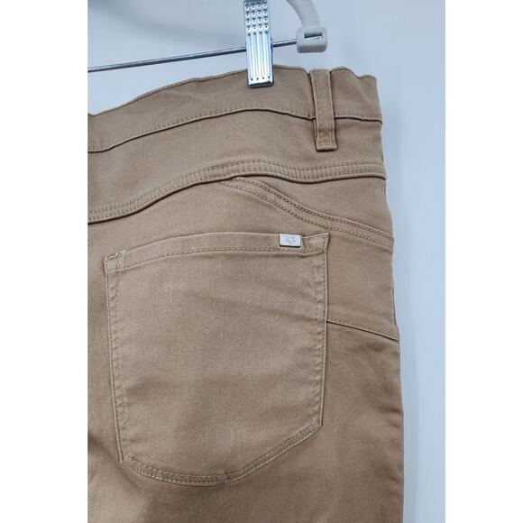 New NWT DG2 QVC Tan The Uplifter Tan Bootcut Straight Jeans Size 20W - Picture 9 of 12